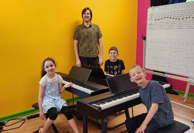 Beginner Music classes at Explore studio in Austin, Texas